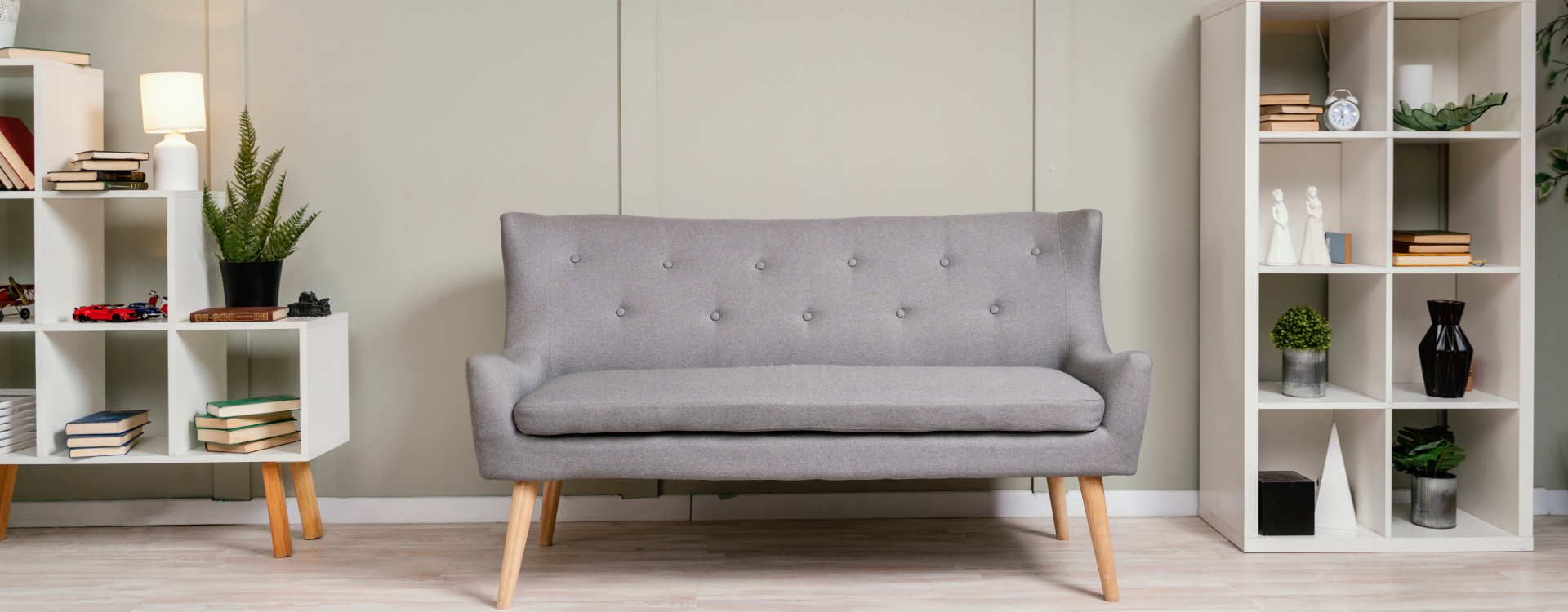 interior-design-with-photoframes-grey-couch2.jpg